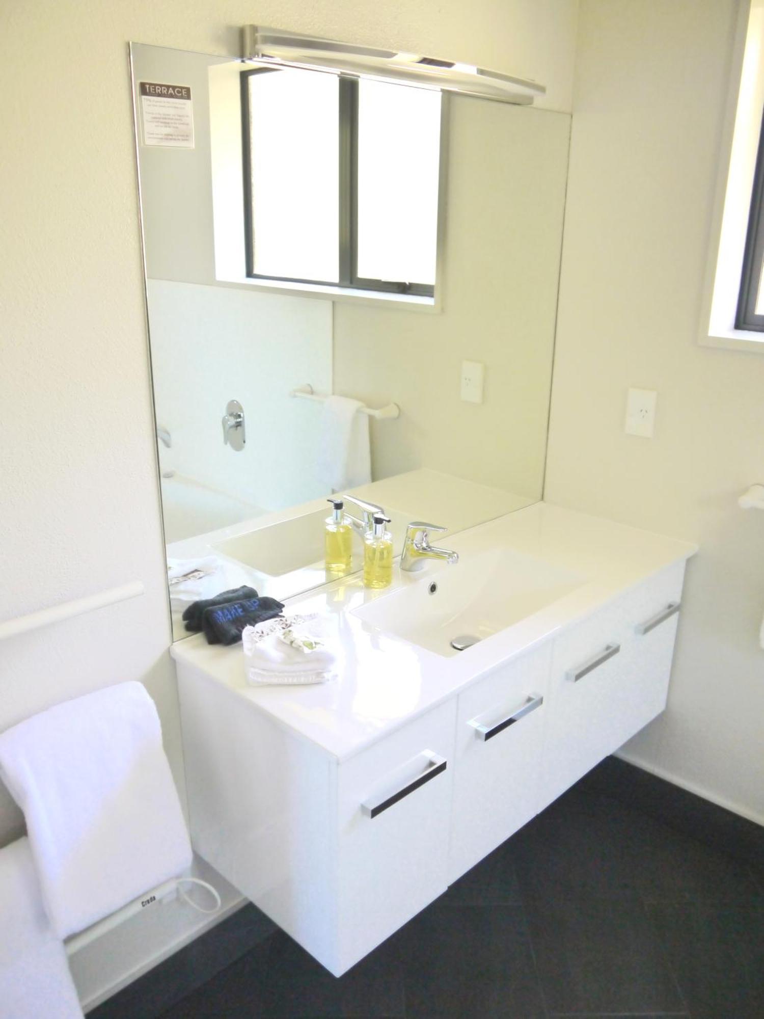 The Terrace Hotel Franz Josef Room photo